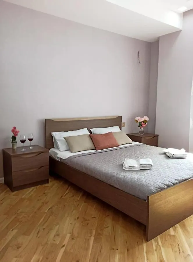 Apartment 3 Комнатная Vip Квартира Возле Метро Baku