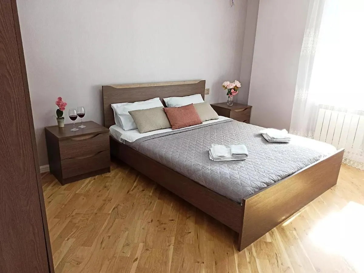 Apartment 3 Комнатная Vip Квартира Возле Метро Baku