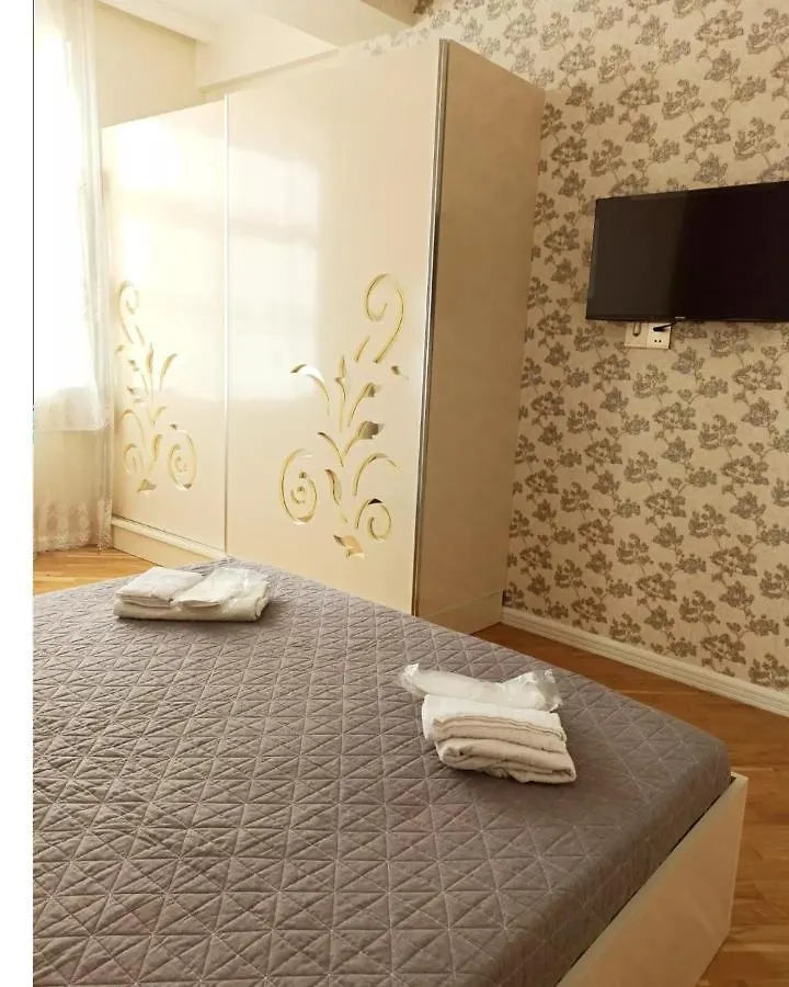 3 Комнатная Vip Квартира Возле Метро Baku Apartment